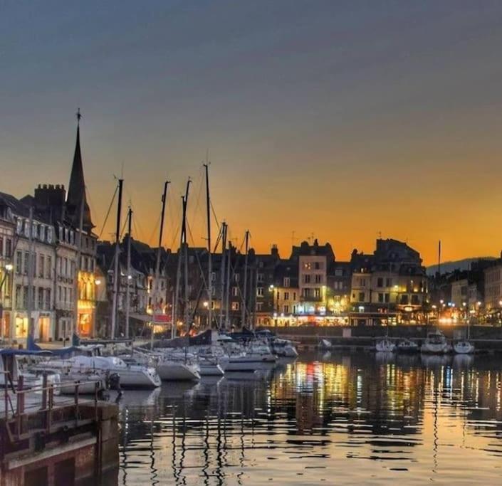 Bienvenue Chez Vous Apartman Honfleur Kültér fotó